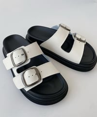 thick sole buckle sandals /2color　FL2318