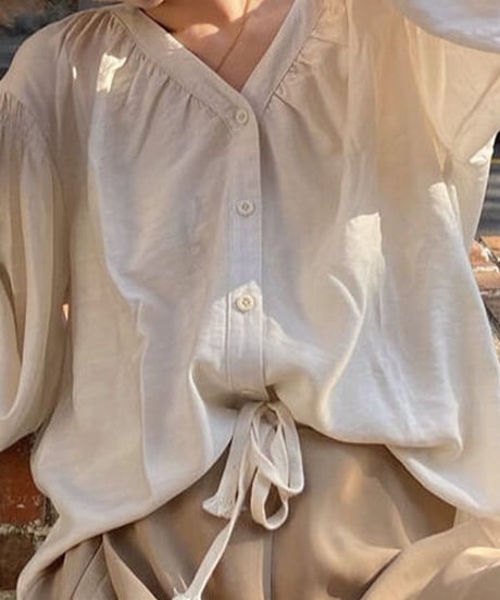 v-neck volume blouse /2color　FL3227