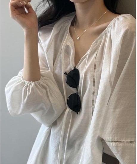 lantern sleeve v-neck relaxed blouse　FL3447