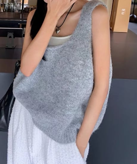 u-neck knit tank top　FL2227