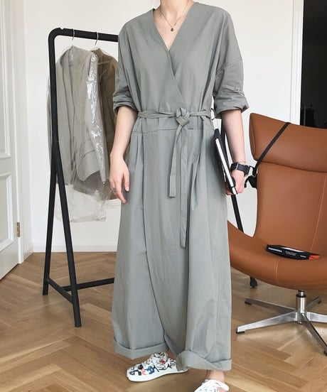 v-neck volume all-in-one 　FL2403