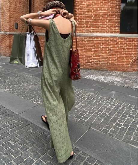 sleeveless embroidery jumpsuit　FL2384