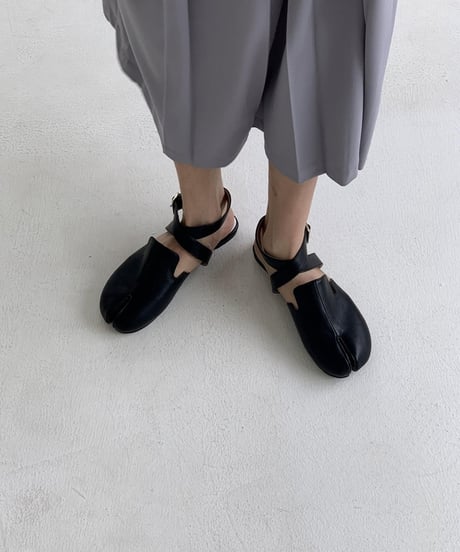 crossstrap flat tabi sandals /2color　FL2320