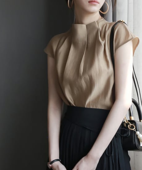high neck tuck blouse beige　FL3657