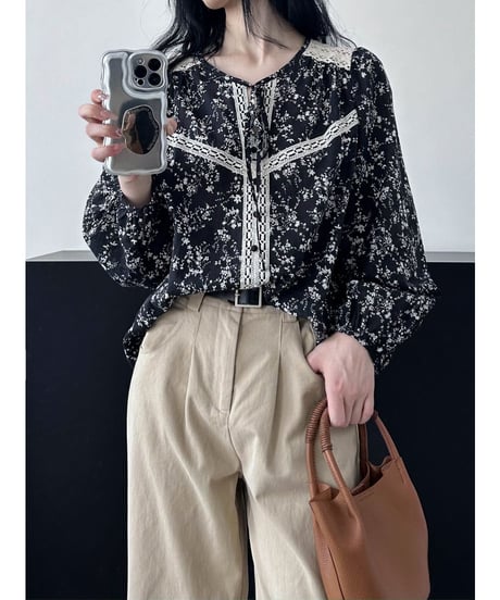 petite floral lace blouse　FL2188