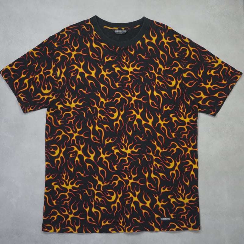 COOTIE PRODUCTIONS｜クーティープロダクションズ フレイム総柄Tシャツ