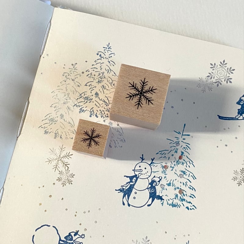 あゆみんぐページ　雪氷プリンセス　水色 雪の結晶　入園入学 きせかえ遊びでミニーやエルサ、ディズニープリンセスをドレス