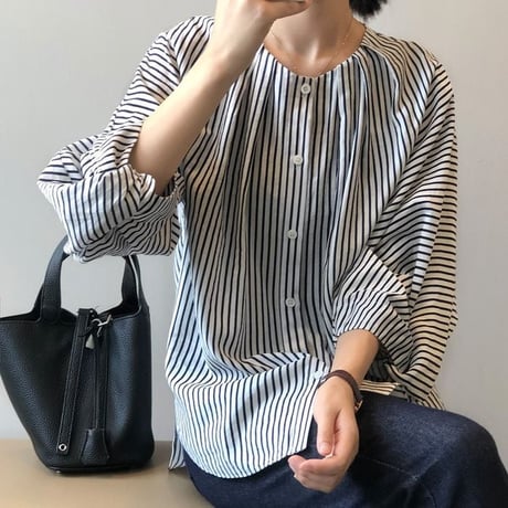 balloon sleeve stripe blouse　un1071