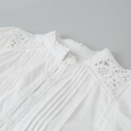 lace pintuck blouse　un1784