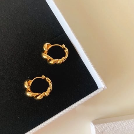 twist hoop pierce /2color　un1208