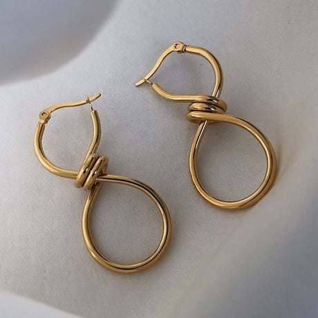 twist design pierce /2color　un1203