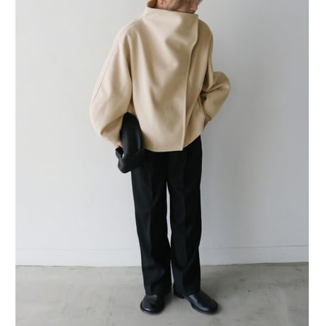 high neck curve sleeve outer /3color　UN1502