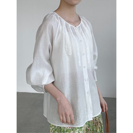 lace detail soft blouse　/2color  un1955