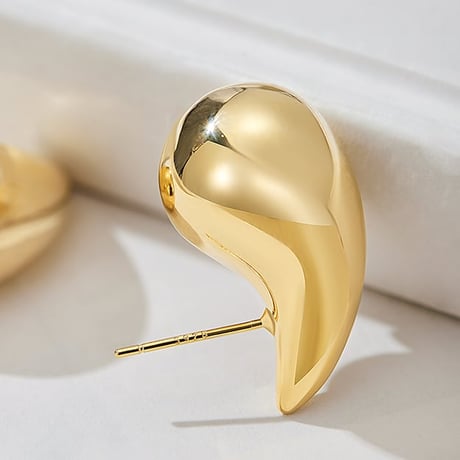 tear drop pierce　un1215