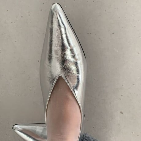 v-cut pointed-toe shoes /2color　un1181