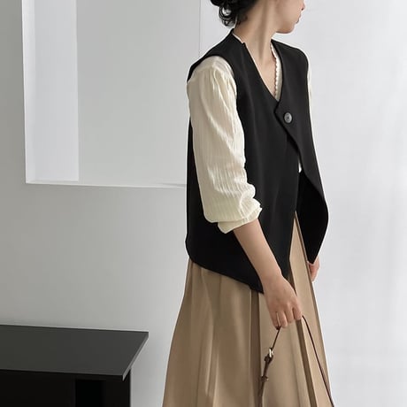 one button v-neck vest /2color　un1006