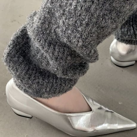 v-cut pointed-toe shoes /2color　un1181