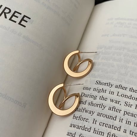 gold circle pierce　un1261