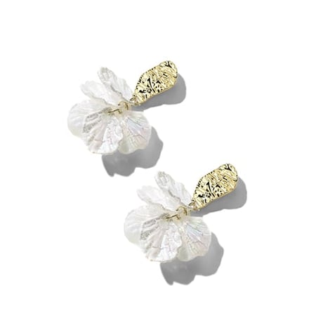 white acrylic pierce　un1257