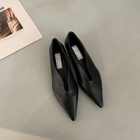 pointed v-cut shoes /3color　un1173