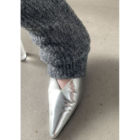 v-cut pointed-toe shoes /2color　un1181