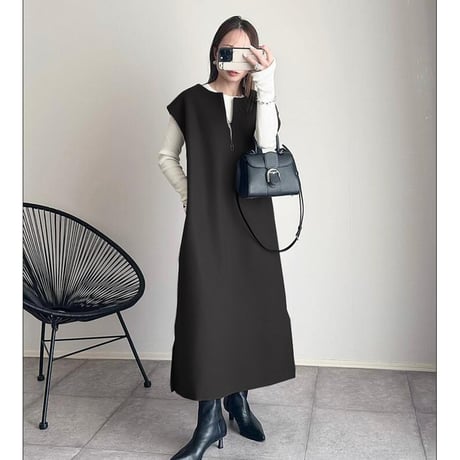vneck sleeveless dress  UN1508