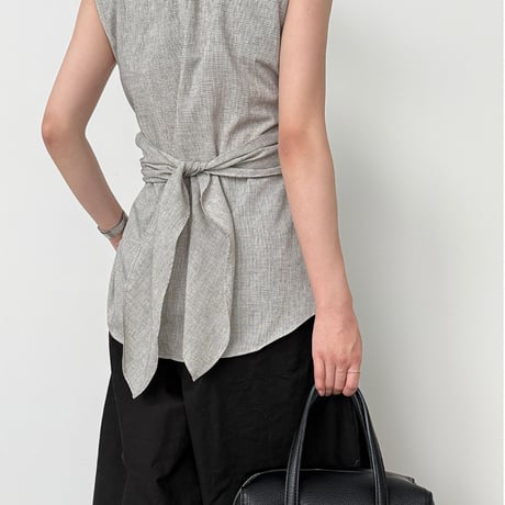 wrap design peplum sleeveless blouse　/2color　un2044