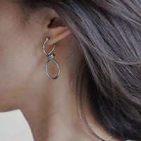 twist design pierce /2color　un1203
