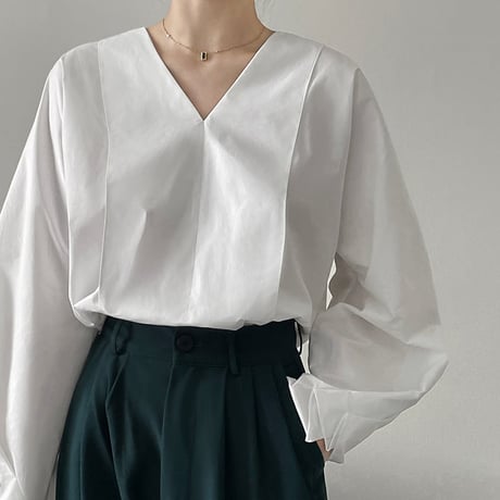 feminine v-neck blouse　un1089