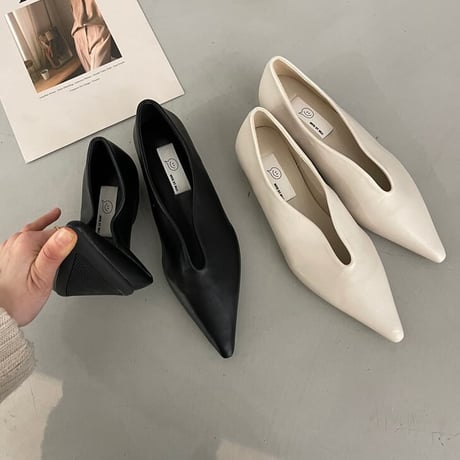 pointed v-cut shoes /3color　un1173