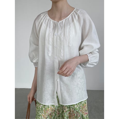 lace detail soft blouse　/2color  un1955