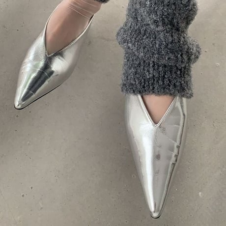 v-cut pointed-toe shoes /2color　un1181