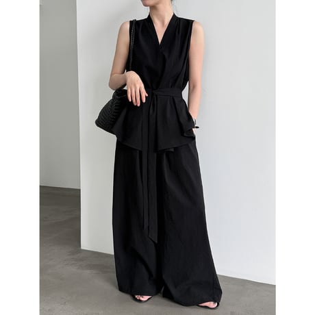 waist tie peplum sleeveless set up　/2color　un2032