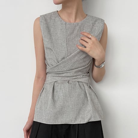 wrap design peplum sleeveless blouse　/2color　un2044