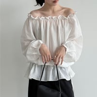 off shoulder airy blouse　/2color　un2022