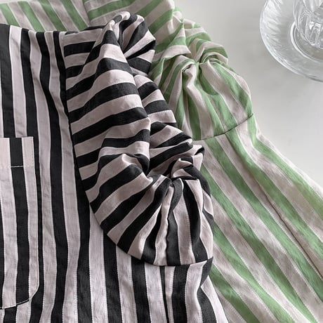 feminine border blouse /2color　un1013