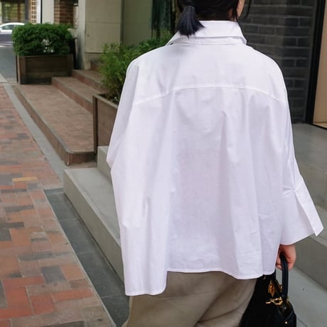 loose silhouette shirt　un1010