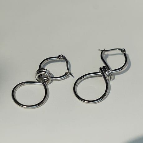 twist design pierce /2color　un1203