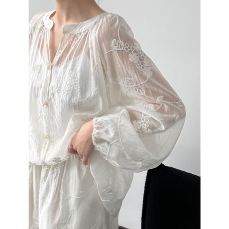 embroidery sheer blouse & shorts set　un2031