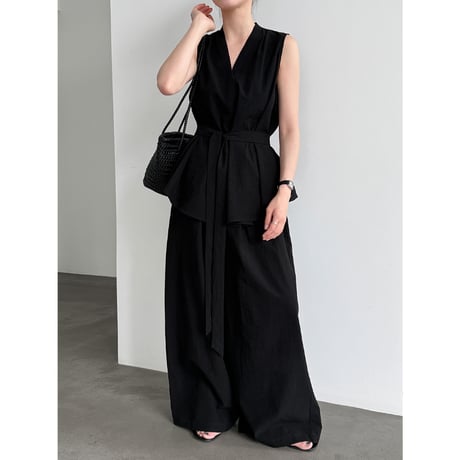 waist tie peplum sleeveless set up　/2color　un2032