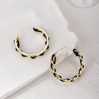 twist hoop pierce　un1221