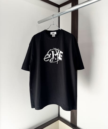 EBE-062-BLK / drawing logo big tee