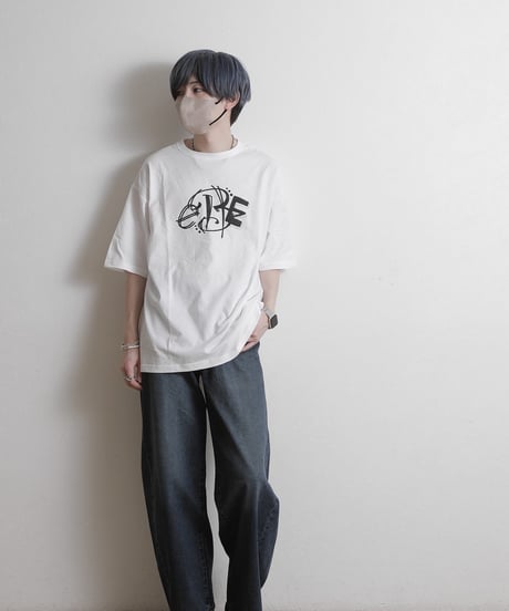 EBE-062-WHT / drawing logo big tee
