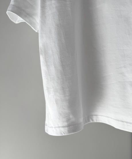 EBE-062-WHT / drawing logo big tee