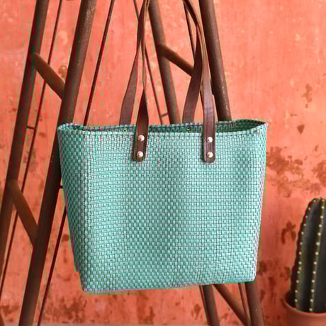 新品 大人気オアハカ産 メルカドバッグ メキシコ Mサイズ ターコイズブルー メルカドバッグ・持ち手レザー/ターコイズ | TIANGUIS