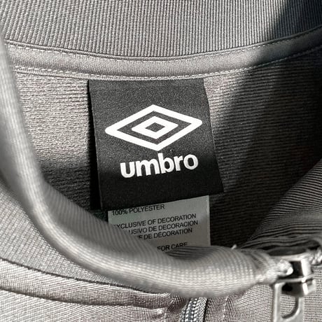 USED【 umbro 】トラックジャケット／MENS：S〜M（送料込）［BSF-O］