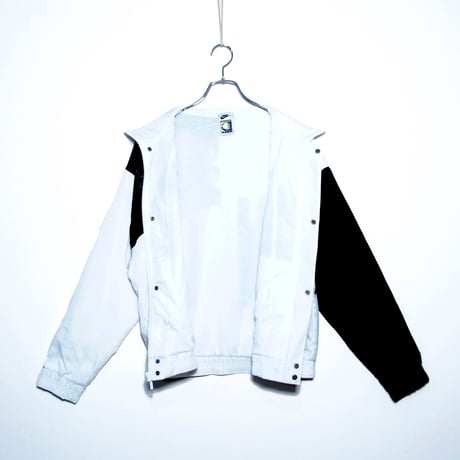 USED【 NIKE 】CHALLENGE COURTナイロンジャケット／MENS：M（送料込）［BSF-O］