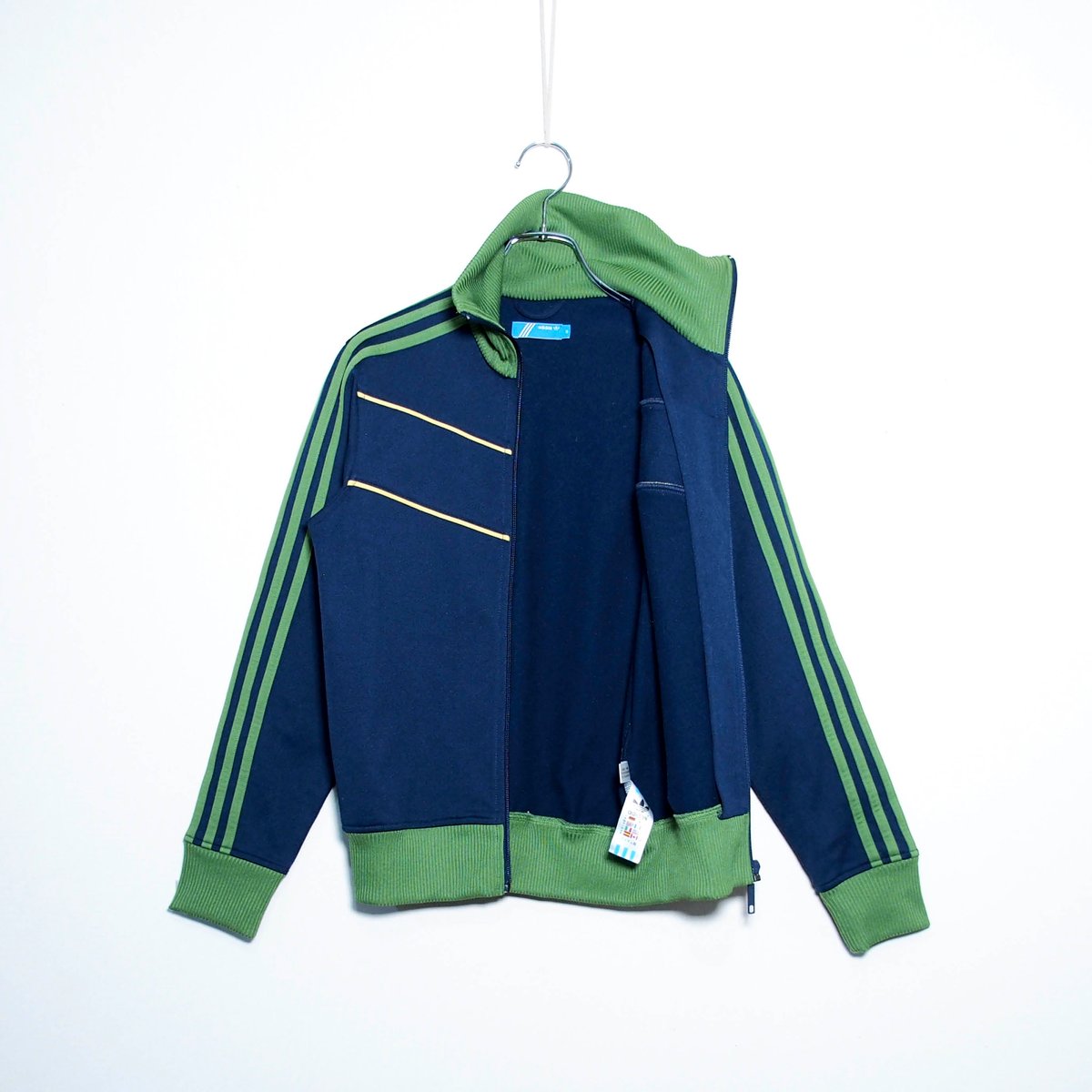 USED【 adidas 】00sトラックジャケット／LADIES：M（送料込）［BSF-O］