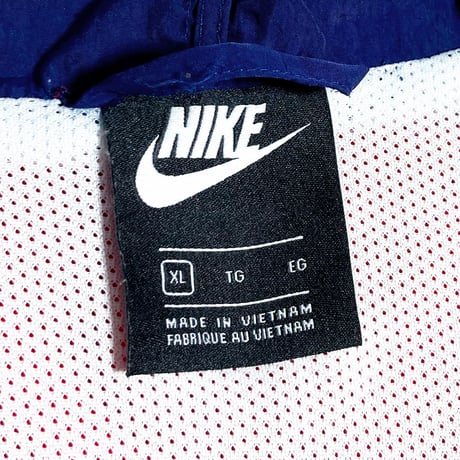 USED【 NIKE 】ナイロンジャケット／MENS：XL（送料込）［BSF-O］