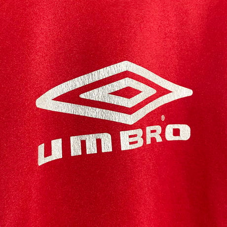 USED【 umbro 】ポリエステルプルオーバー／MENS：L〜XL（送料込）［BSF-T］